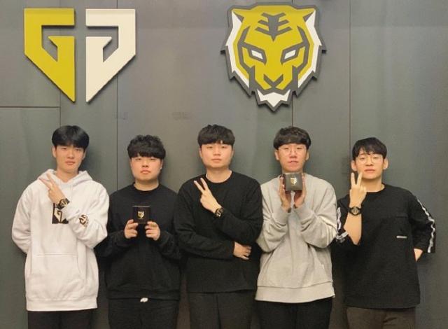 速度极快 速度极快