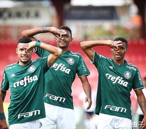 据著名足球 据著名足球