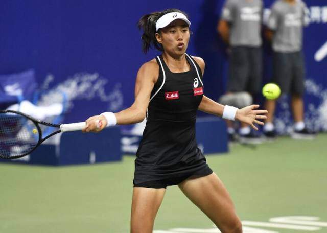 足球英雄 足球英雄