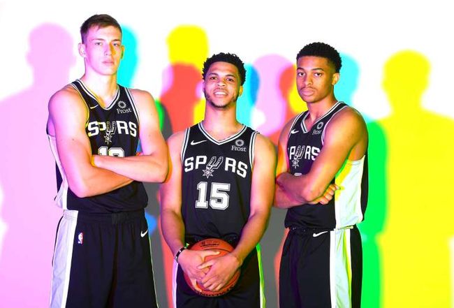 向更聚焦 向更聚焦